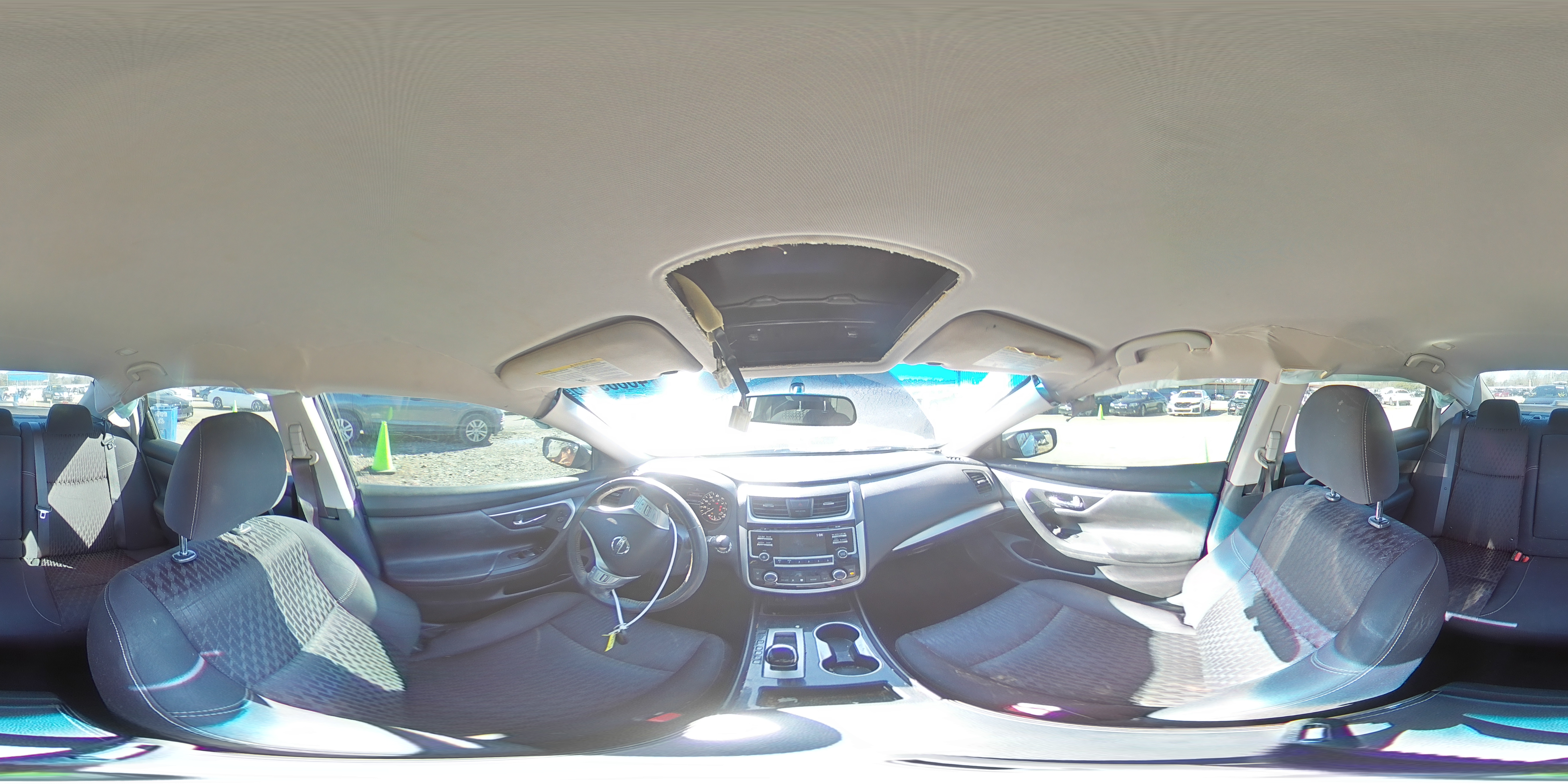 2018 Nissan Altima - Image 13