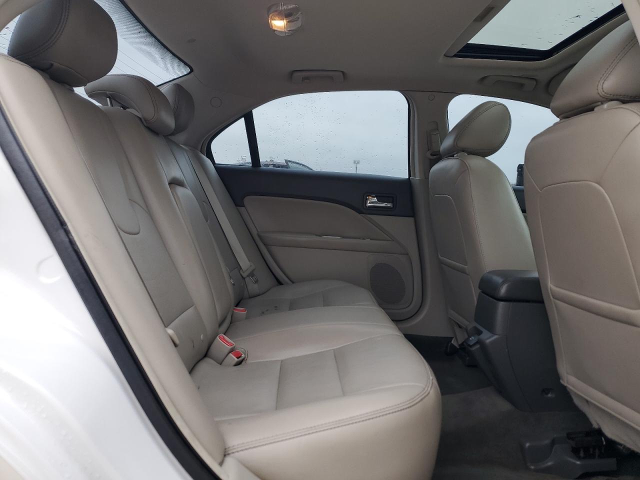2012 Ford Fusion - Image 10