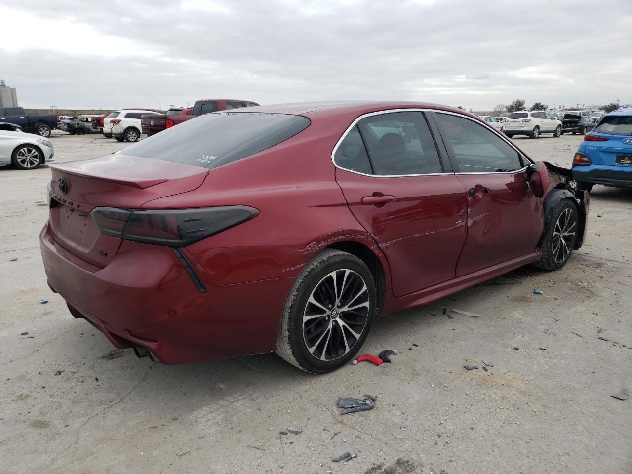 2018 Toyota Camry - Image 3