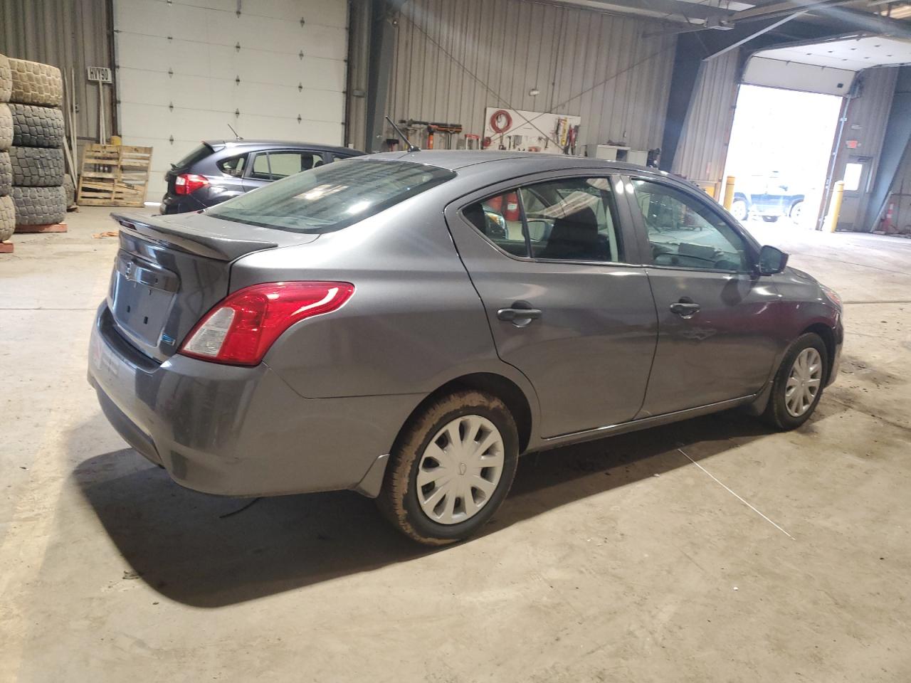 2016 Nissan Versa - Image 3