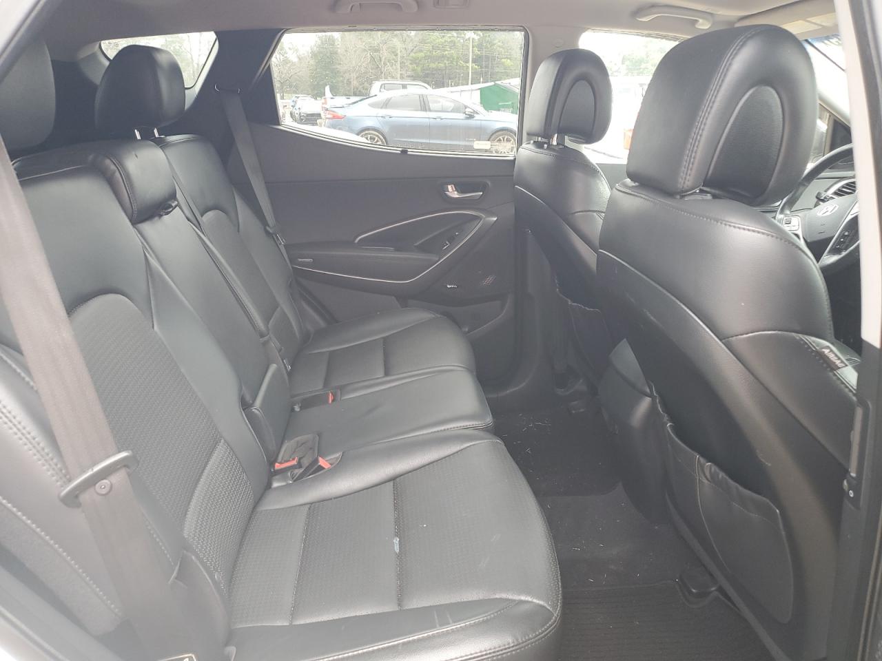 2013 Hyundai Santa Fe - Image 11