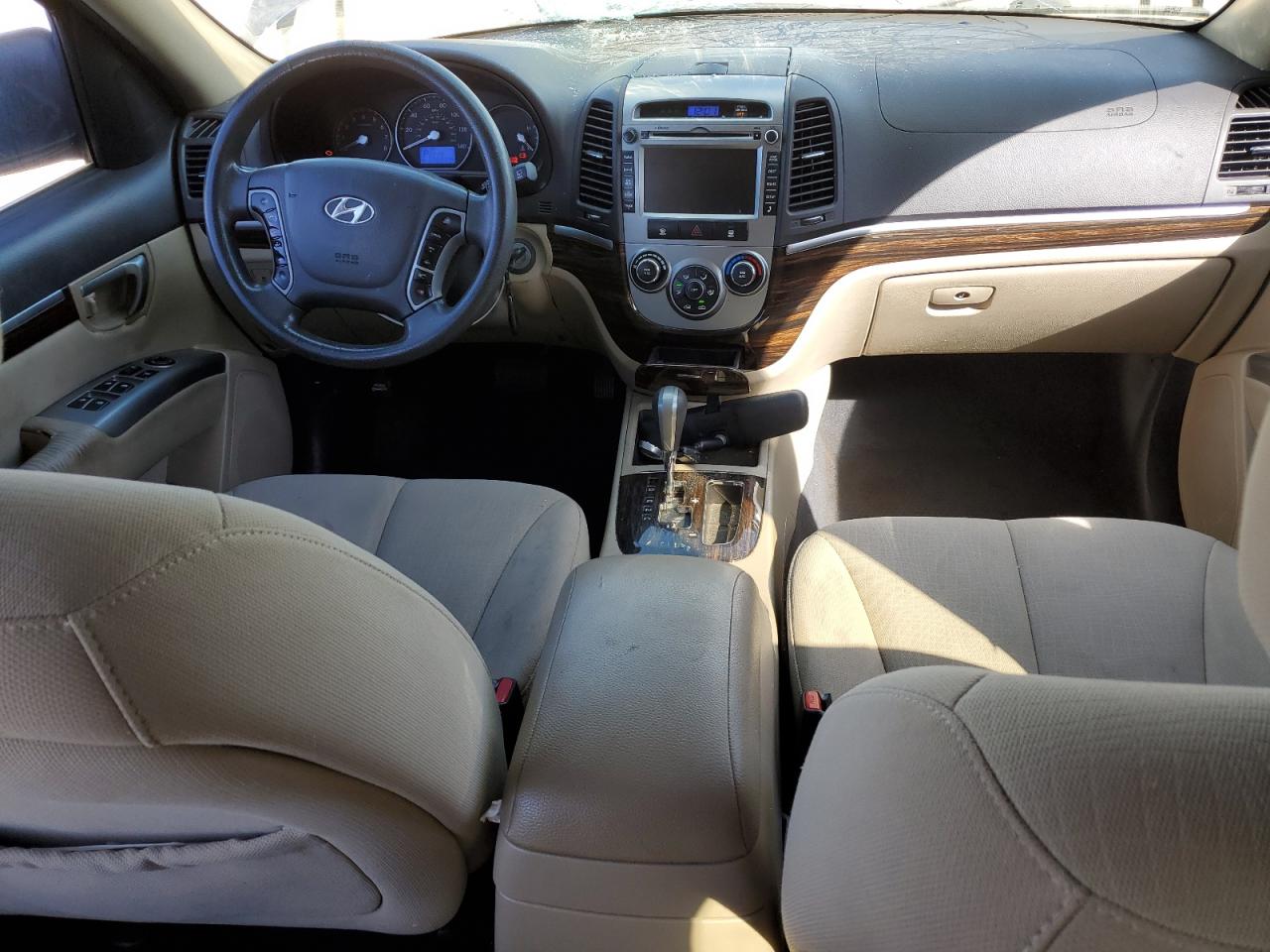 2010 Hyundai Santa Fe - Image 8