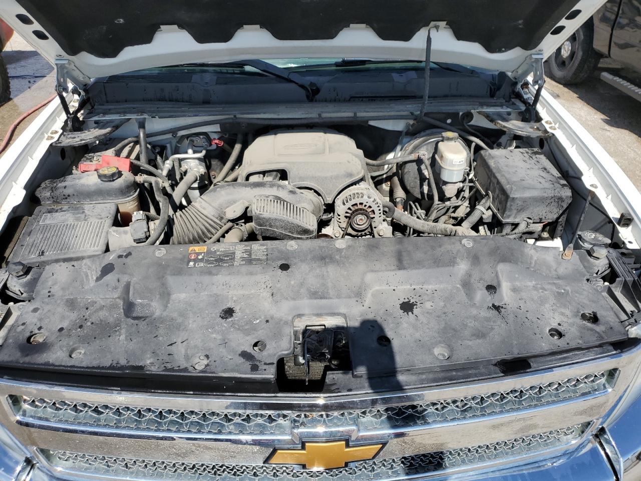 2013 Chevrolet Silverado - Image 11