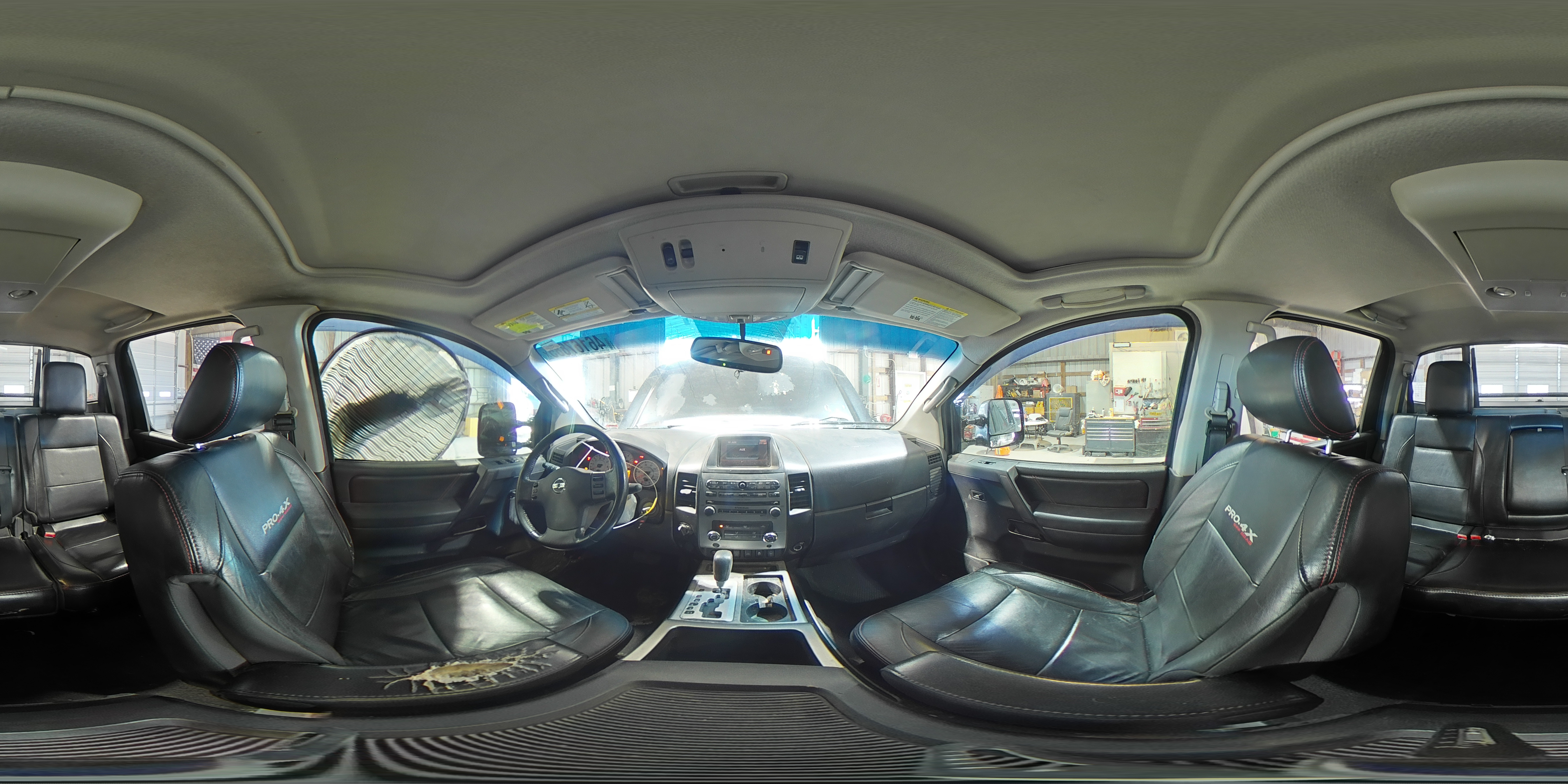 2012 Nissan Titan - Image 13
