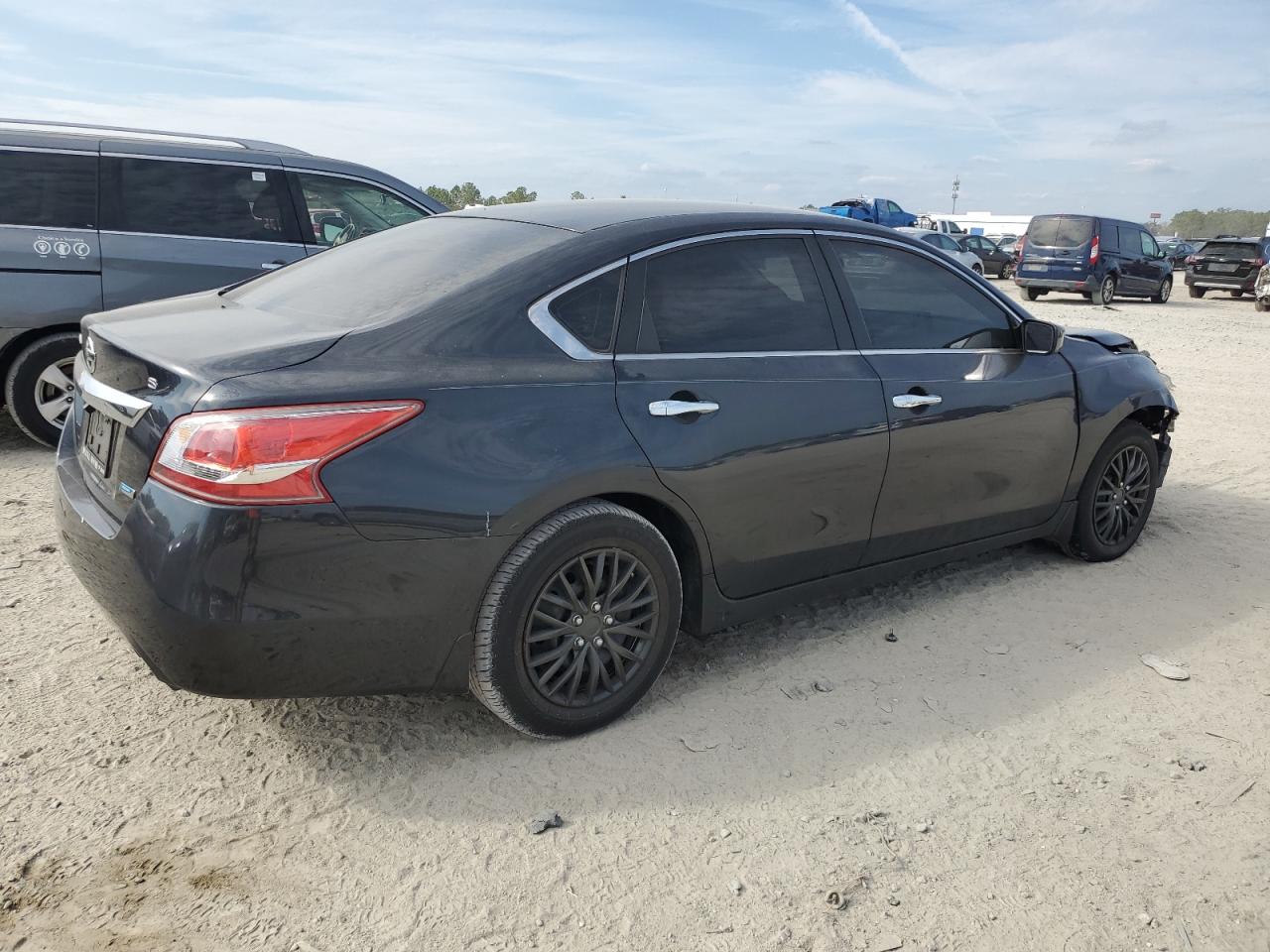 2013 Nissan Altima - Image 3