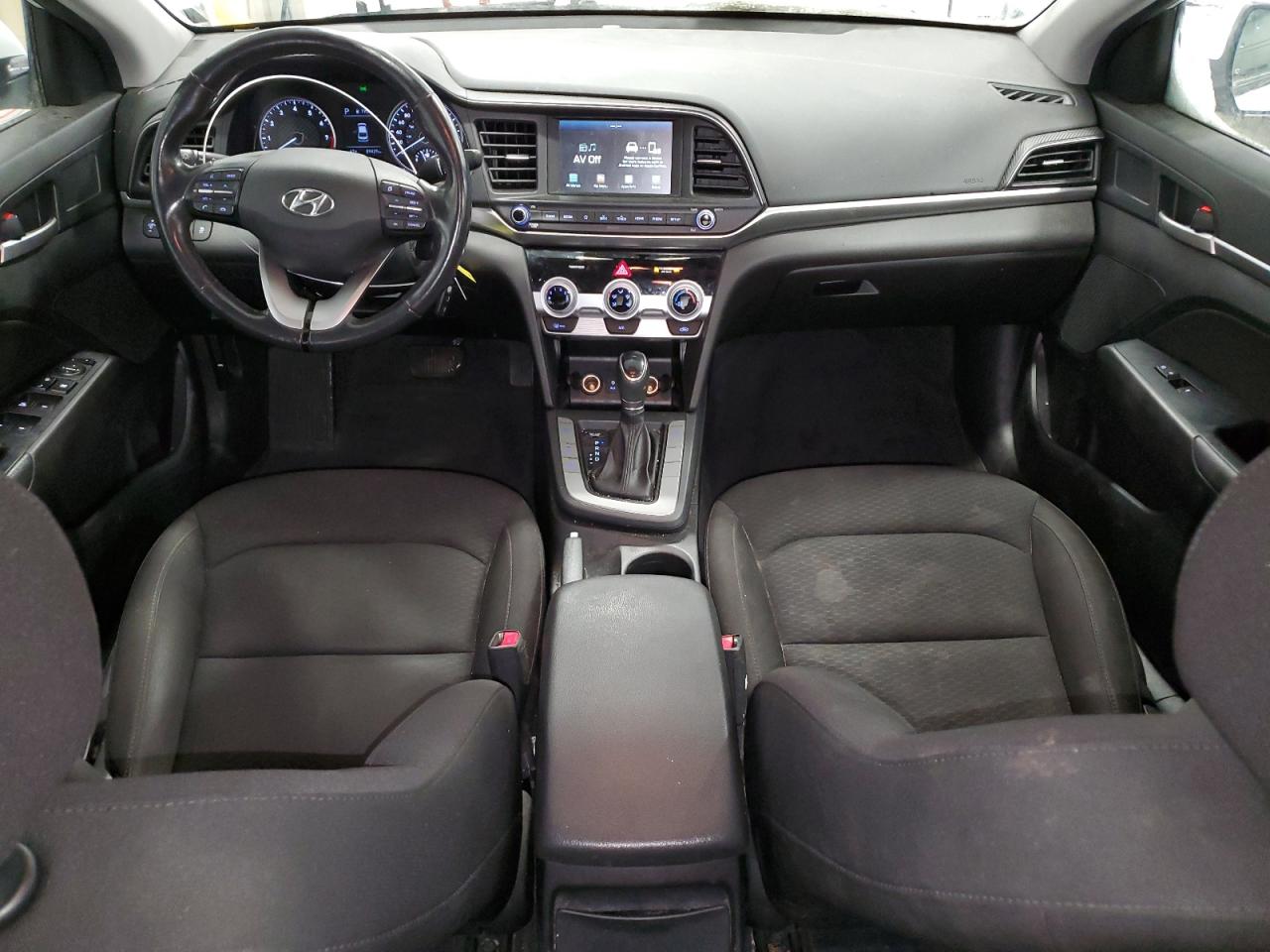 2020 Hyundai Elantra - Image 8