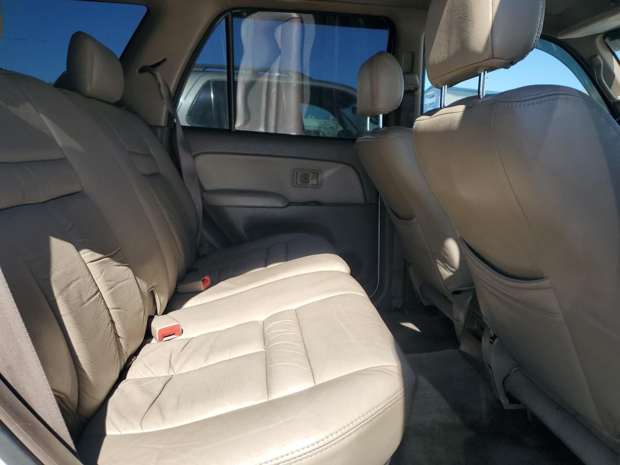 2000 Toyota 4Runner - Image 10