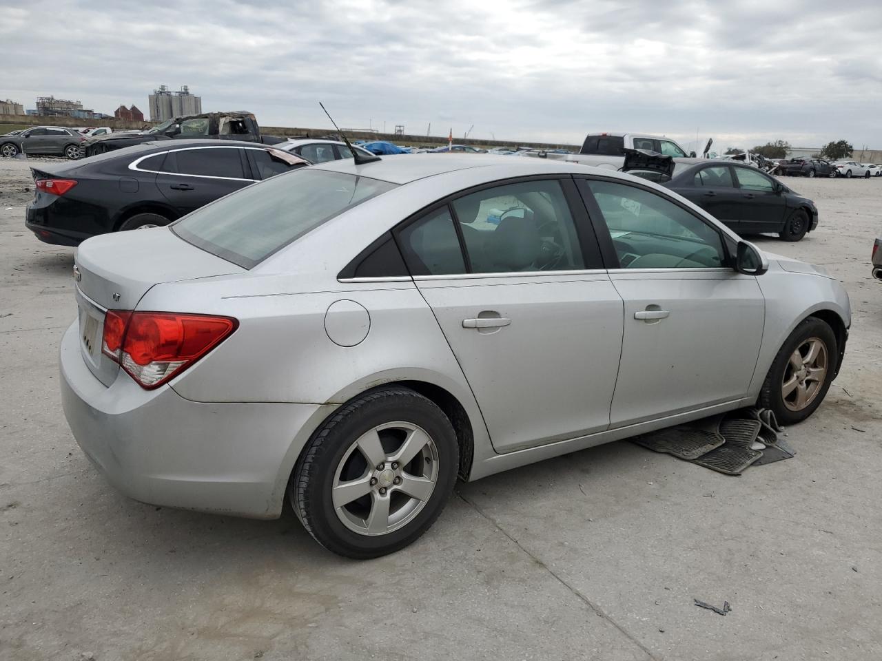 2014 Chevrolet Cruze - Image 3