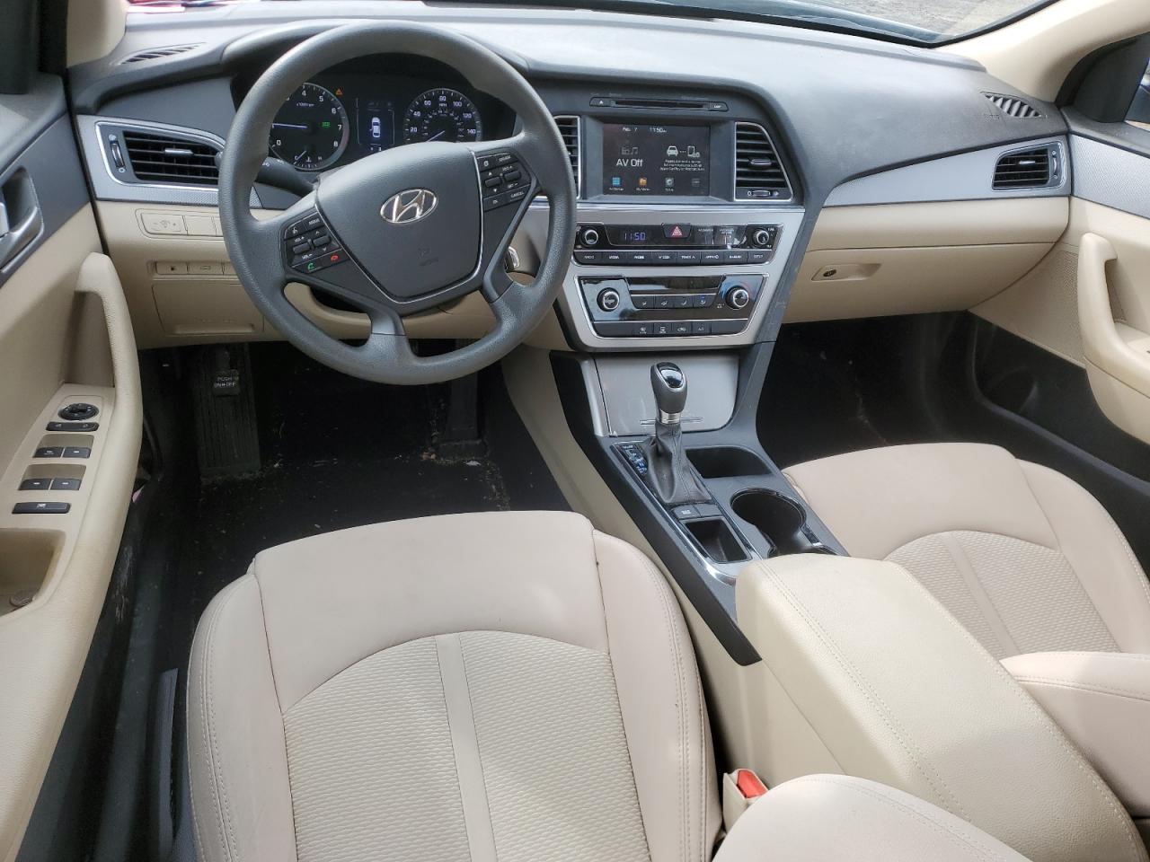 2017 Hyundai Sonata - Image 8
