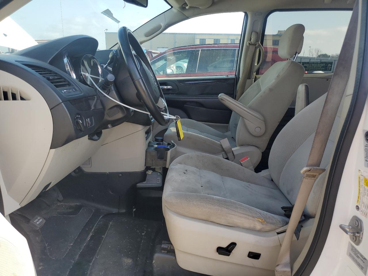 2016 Dodge Caravan - Image 7