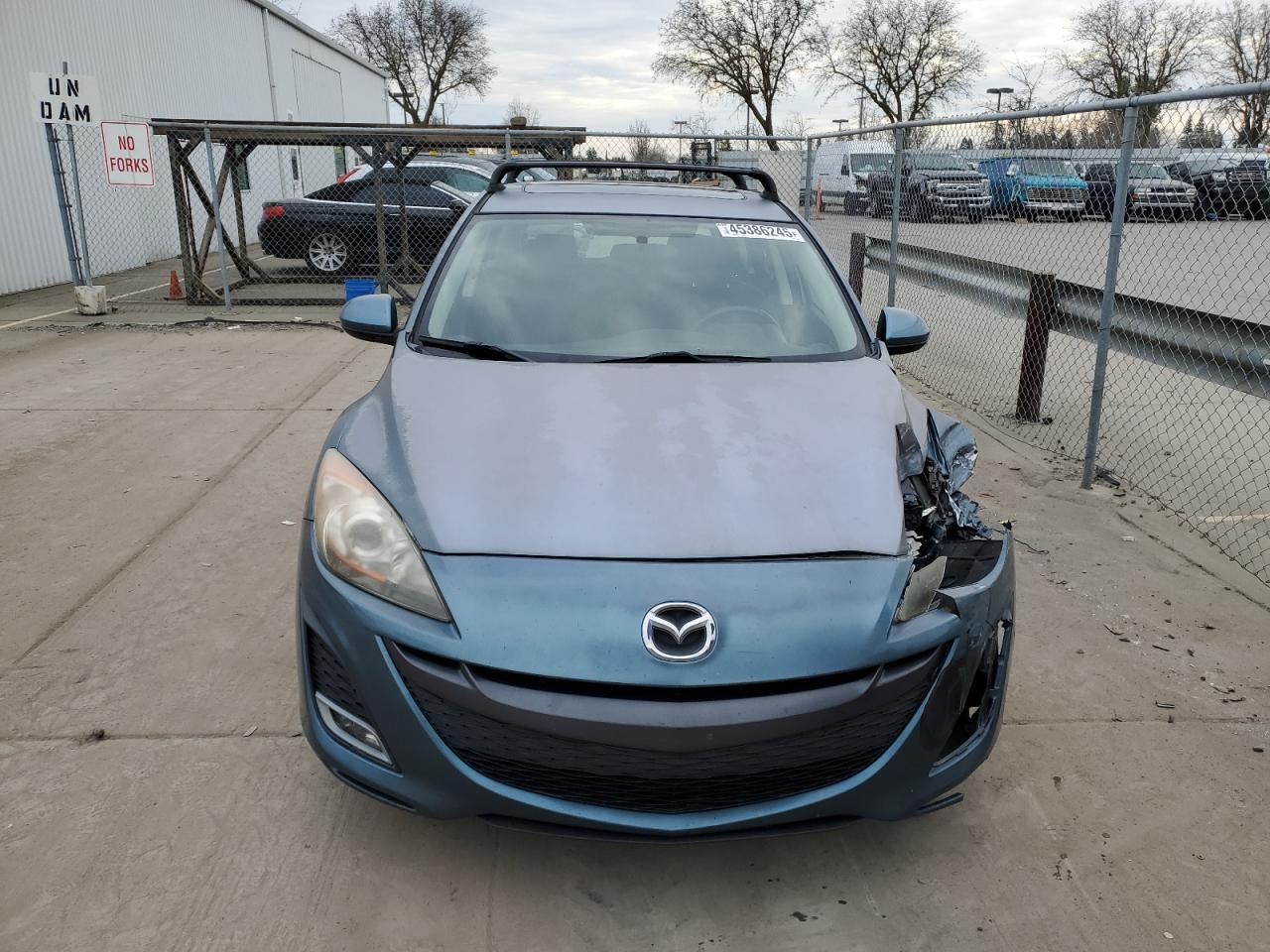 2011 Mazda 3 - Image 5