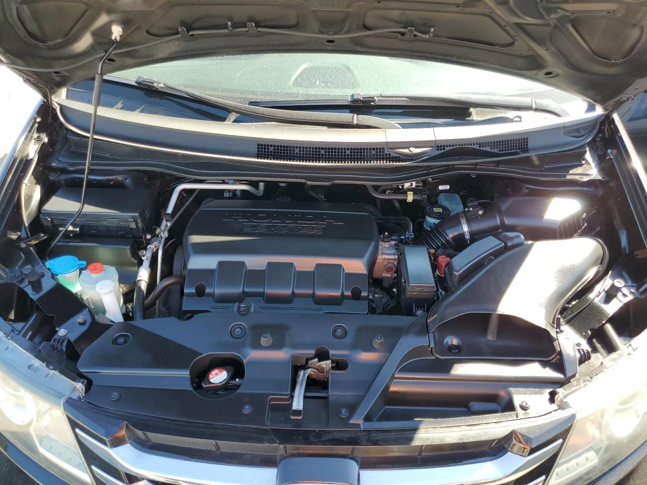 2015 Honda Odyssey - Image 12