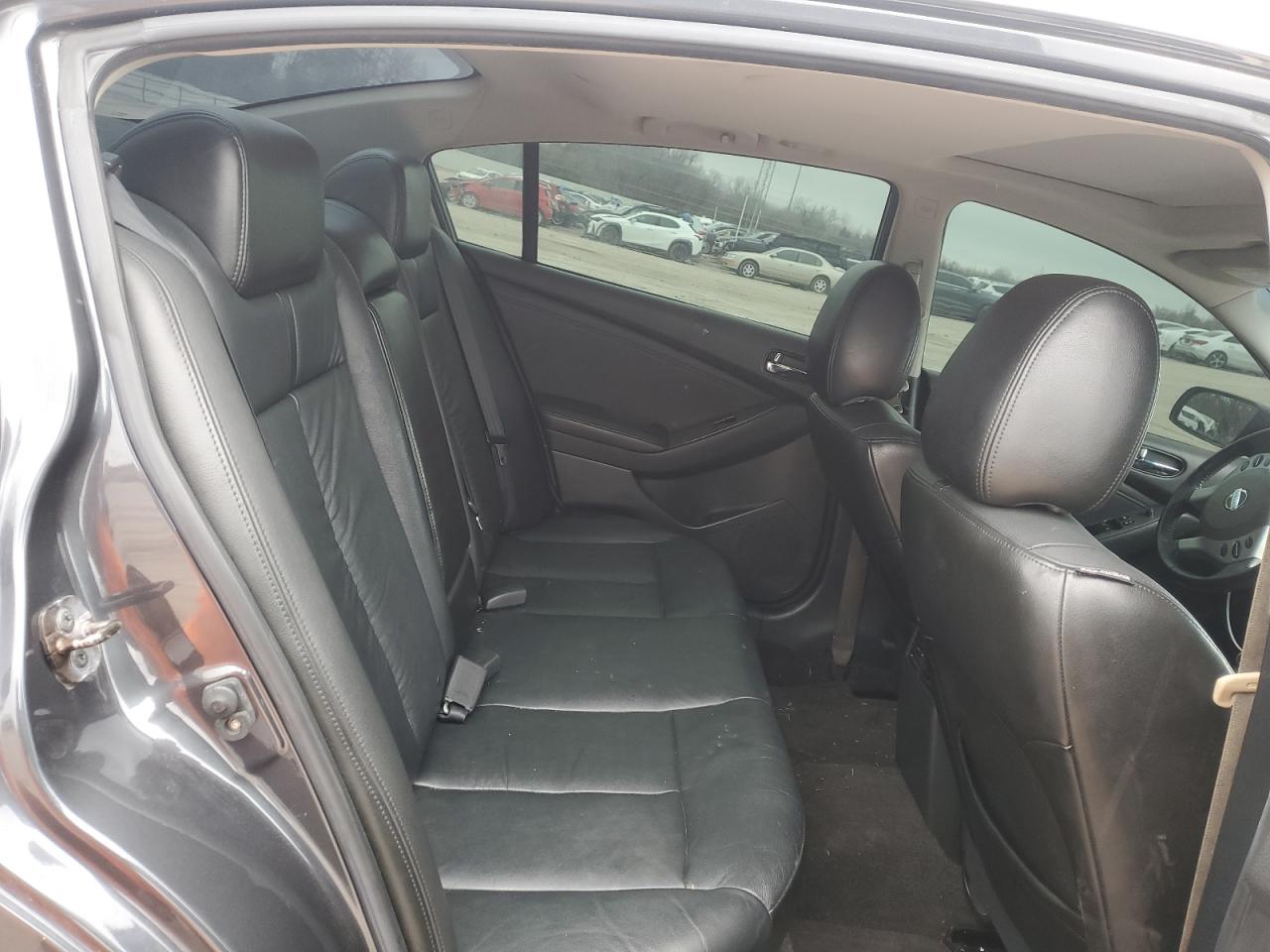 2010 Nissan Altima - Image 10