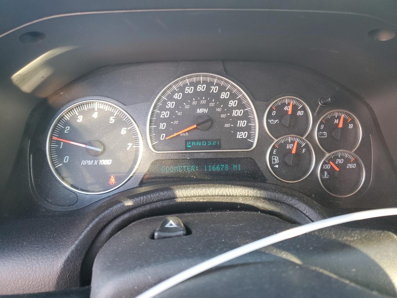 2005 GMC Envoy - Image 9