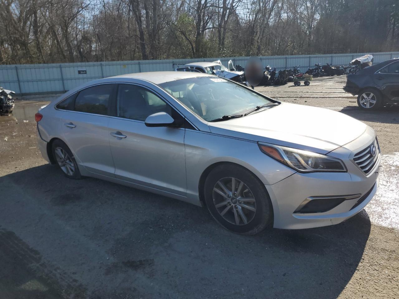 2016 Hyundai Sonata - Image 4