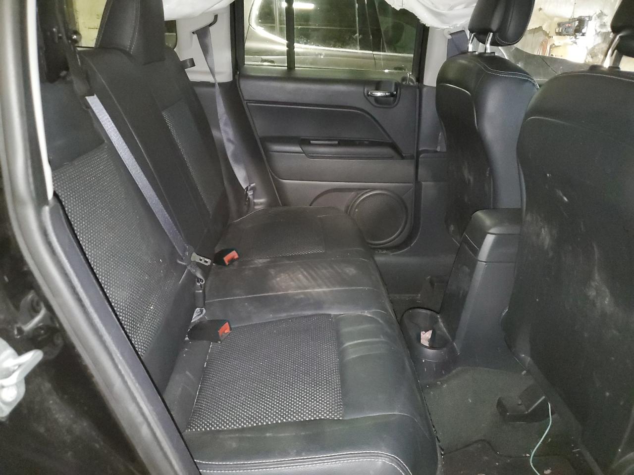 2016 Jeep Liberty (Patriot) - Image 11