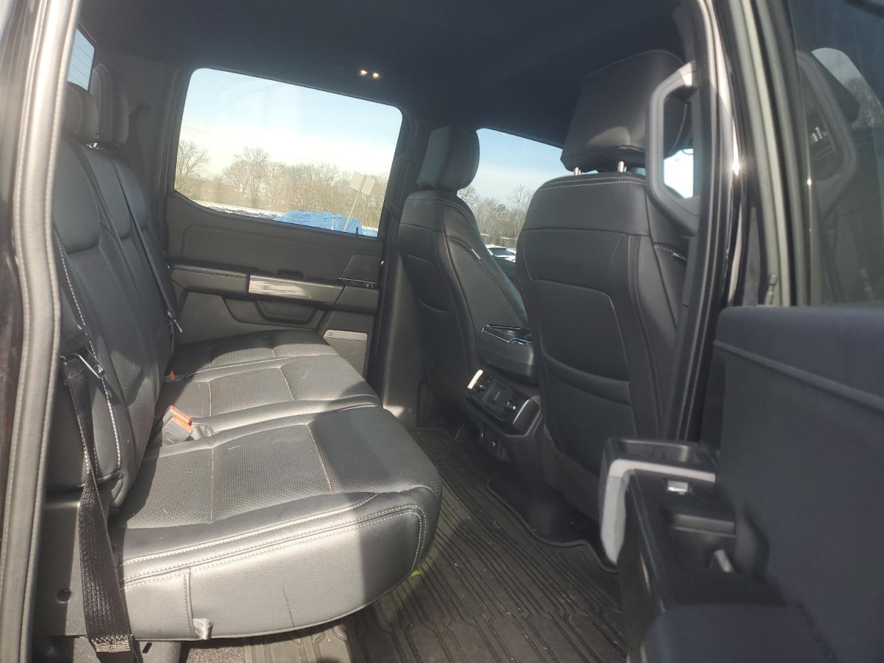 2022 Ford F-150 - Image 11
