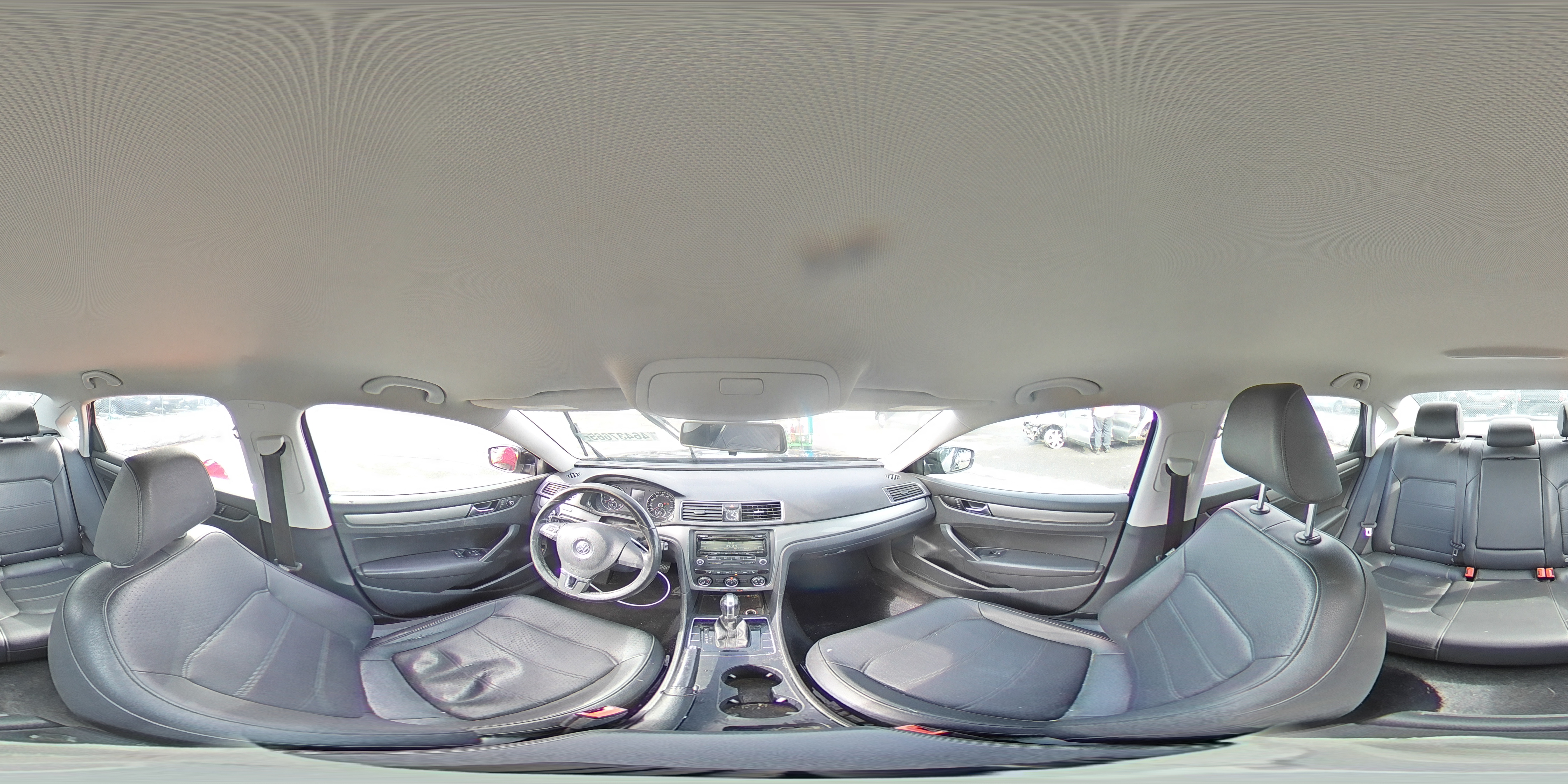 2014 Volkswagen Passat - Image 12