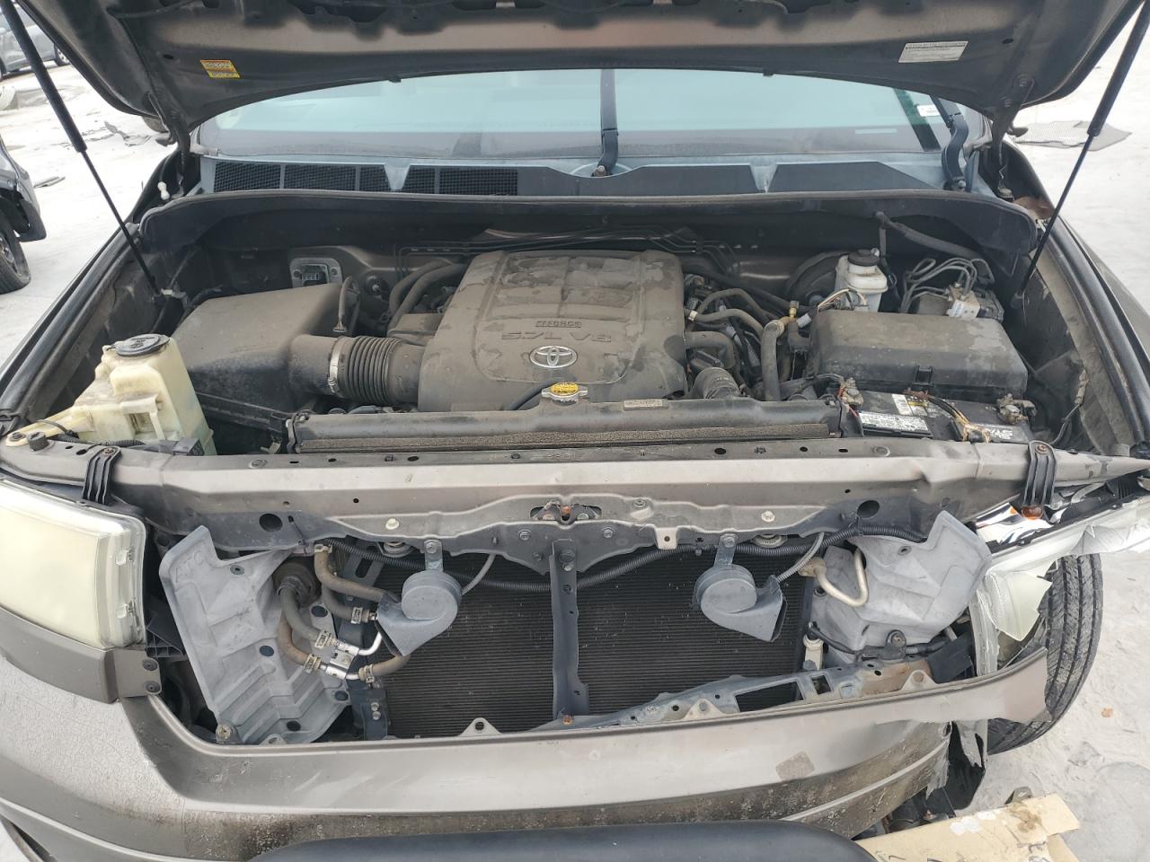 2013 Toyota Tundra - Image 11