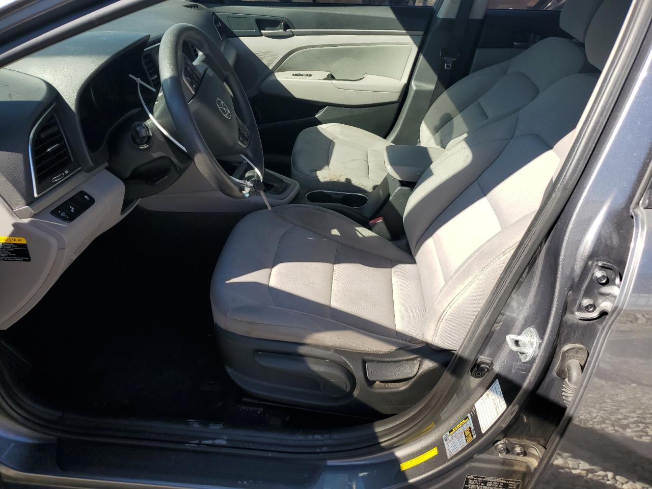 2018 Hyundai Elantra - Image 7