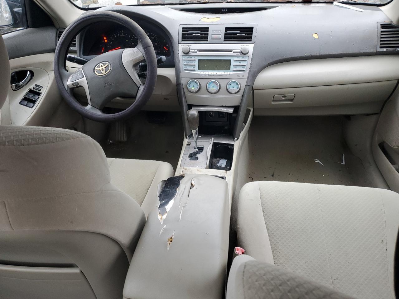 2009 Toyota Camry - Image 8