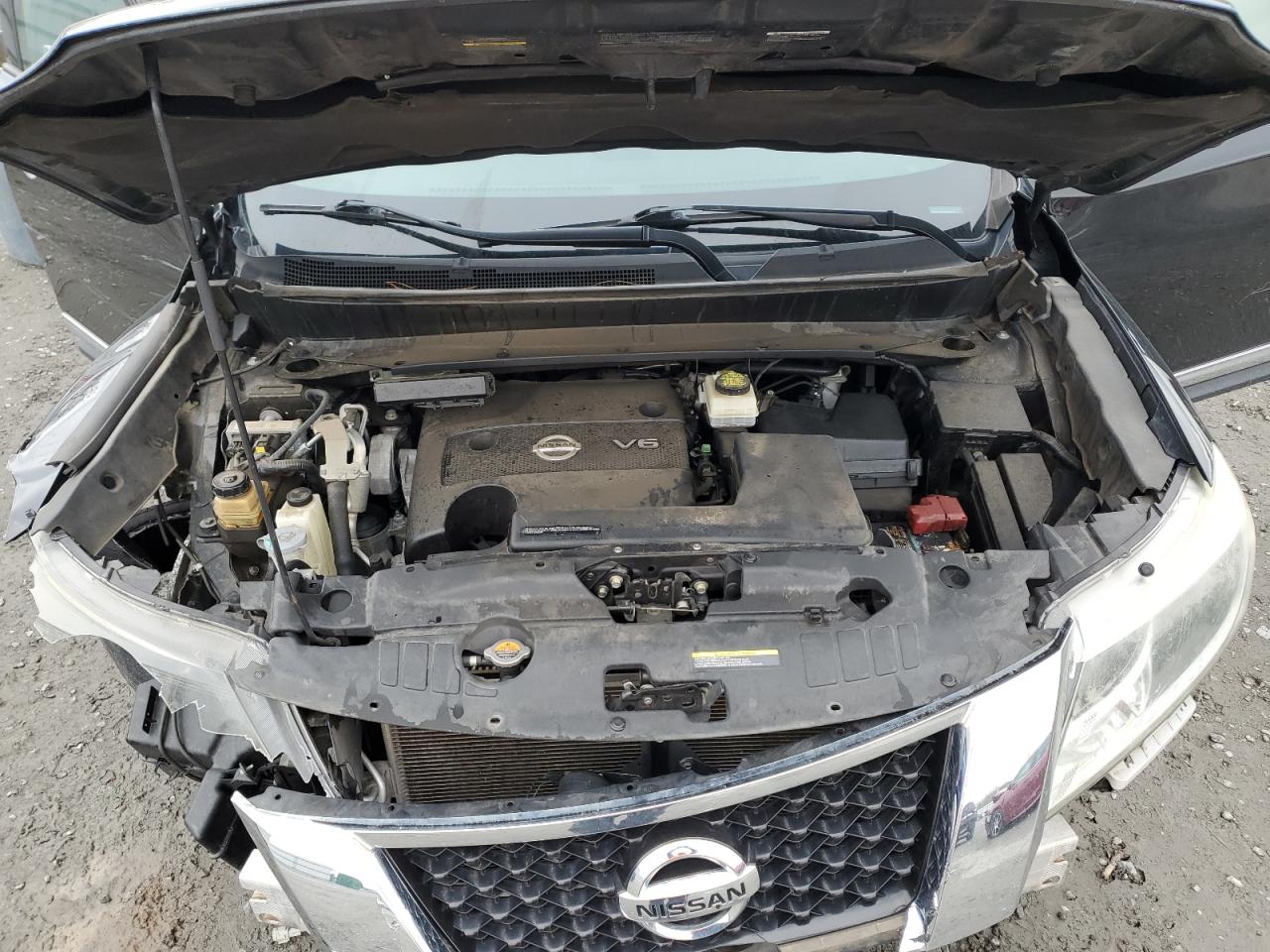 2015 Nissan Pathfinder - Image 12