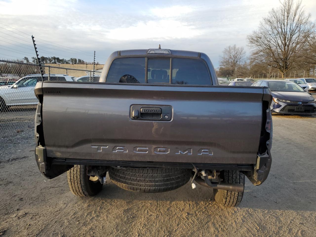 2017 Toyota Tacoma - Image 6