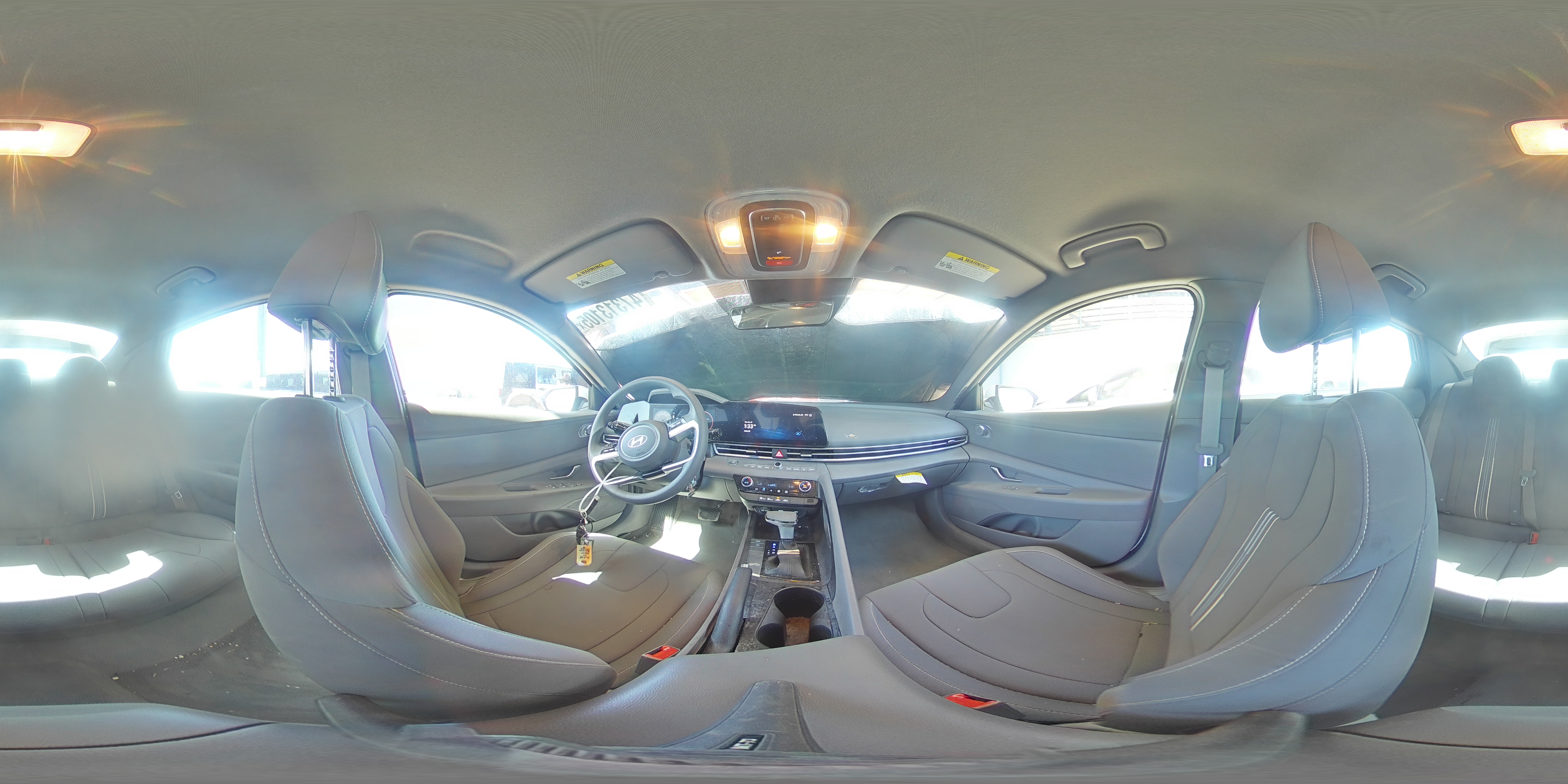 2024 Hyundai Elantra - Image 13