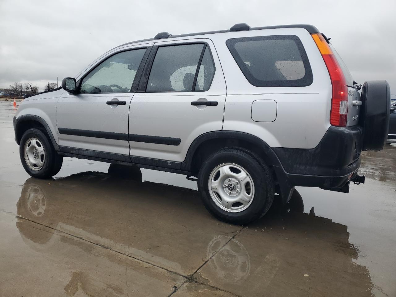 2004 Honda CR-V - Image 2