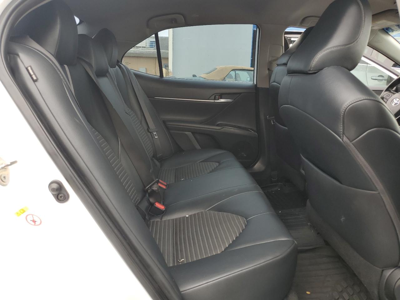 2019 Toyota Camry - Image 10
