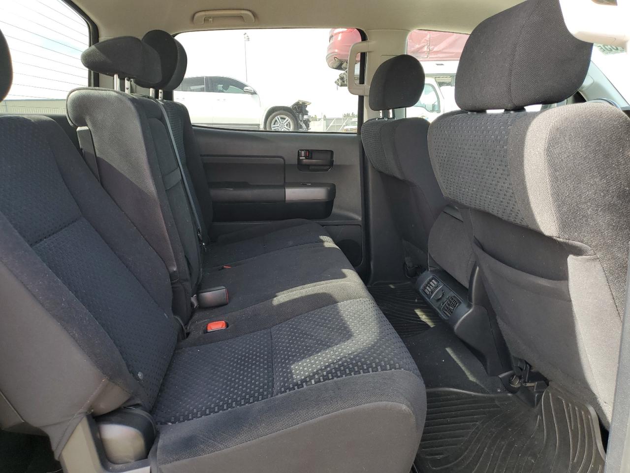 2011 Toyota Tundra - Image 10