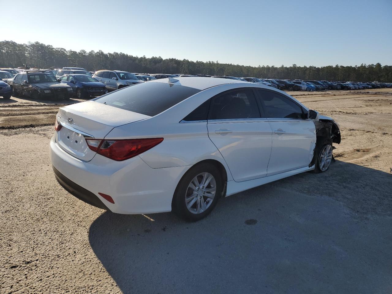 2014 Hyundai Sonata - Image 3