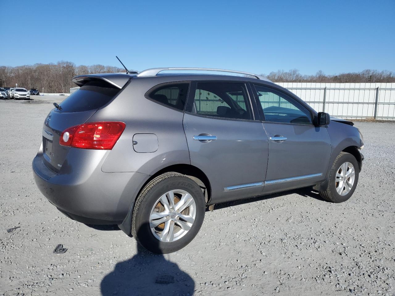 2015 Nissan Rogue - Image 3