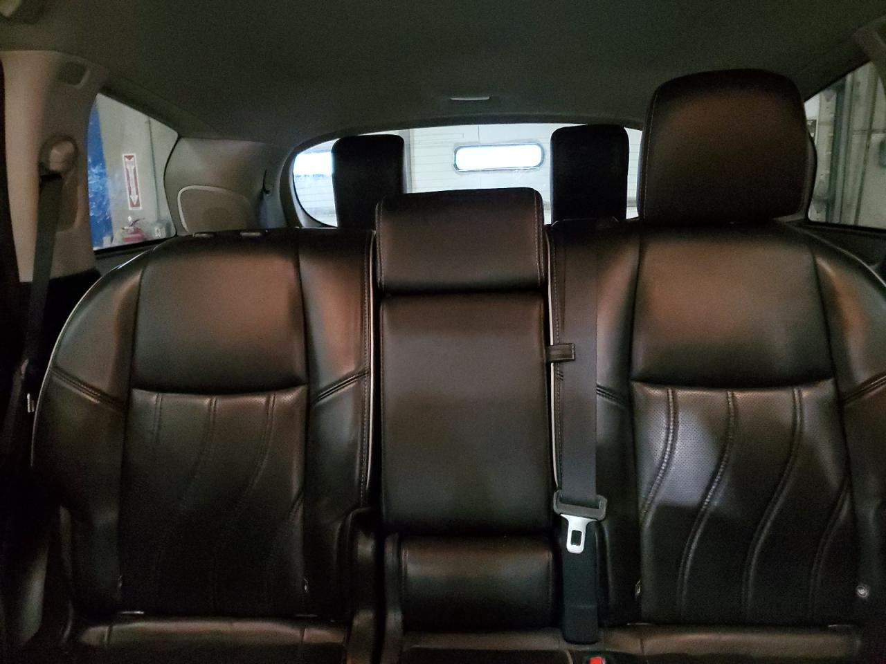 2016 Infiniti QX60 - Image 10