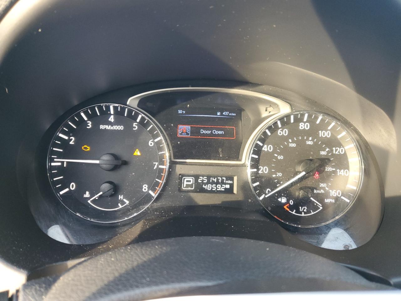 2015 Nissan Altima - Image 9