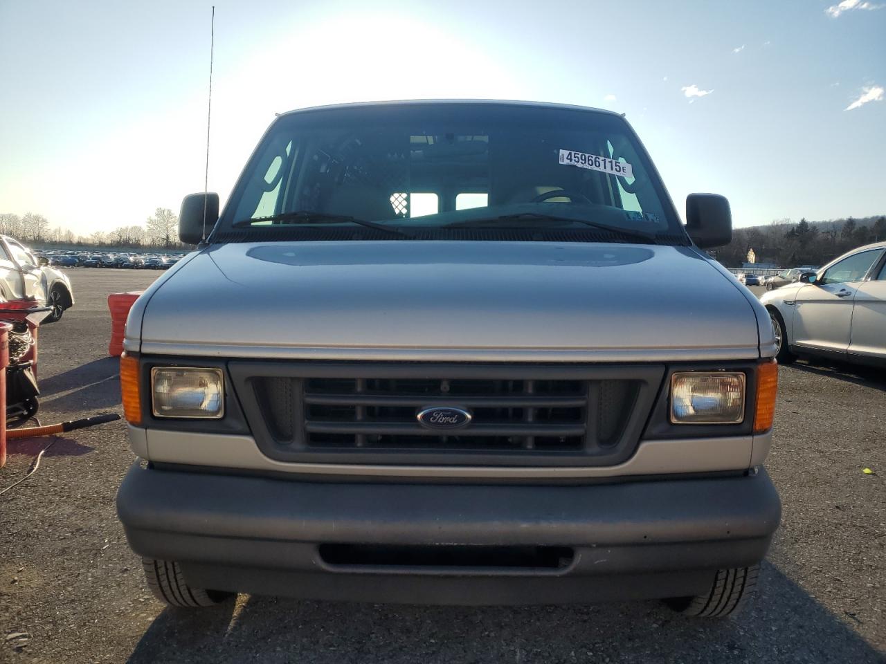 2004 Ford Econoline - Image 5