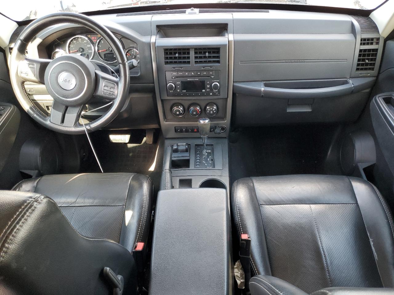 2012 Jeep Liberty (North America) - Image 8