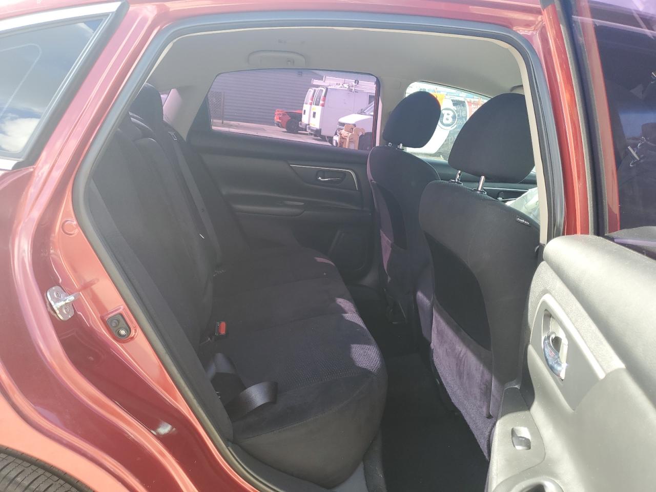 2015 Nissan Altima - Image 10