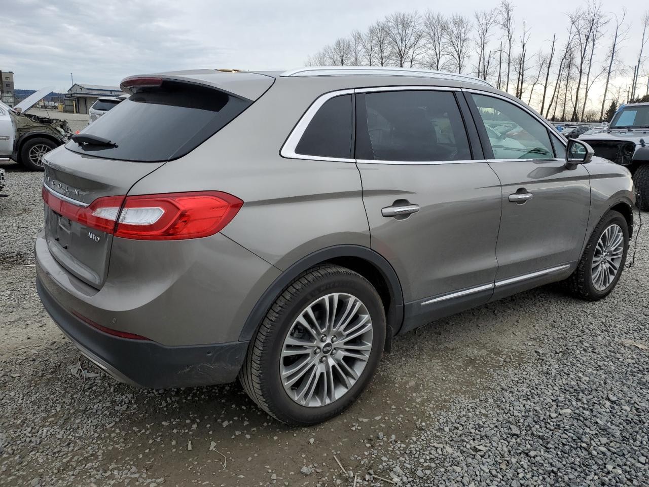 2017 Lincoln MKX - Image 3