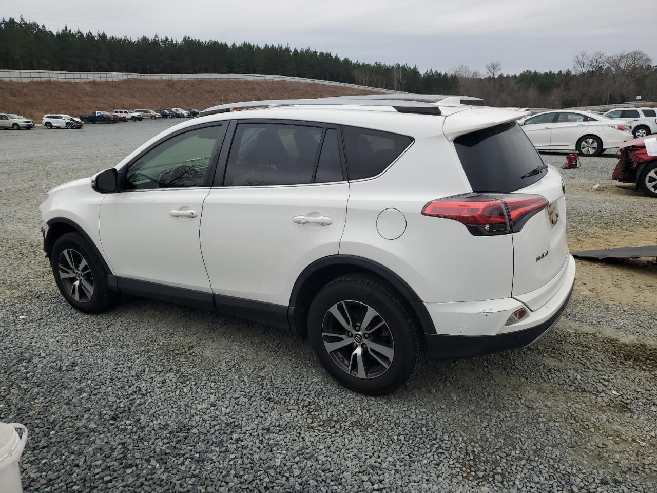 2018 Toyota RAV 4 - Image 2