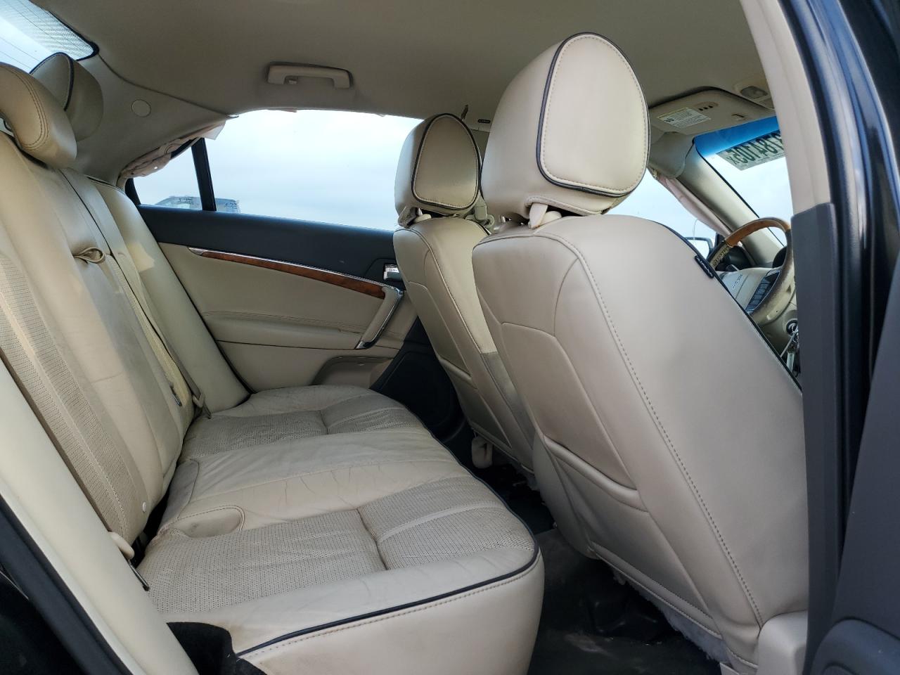 2012 Lincoln MKZ - Image 10