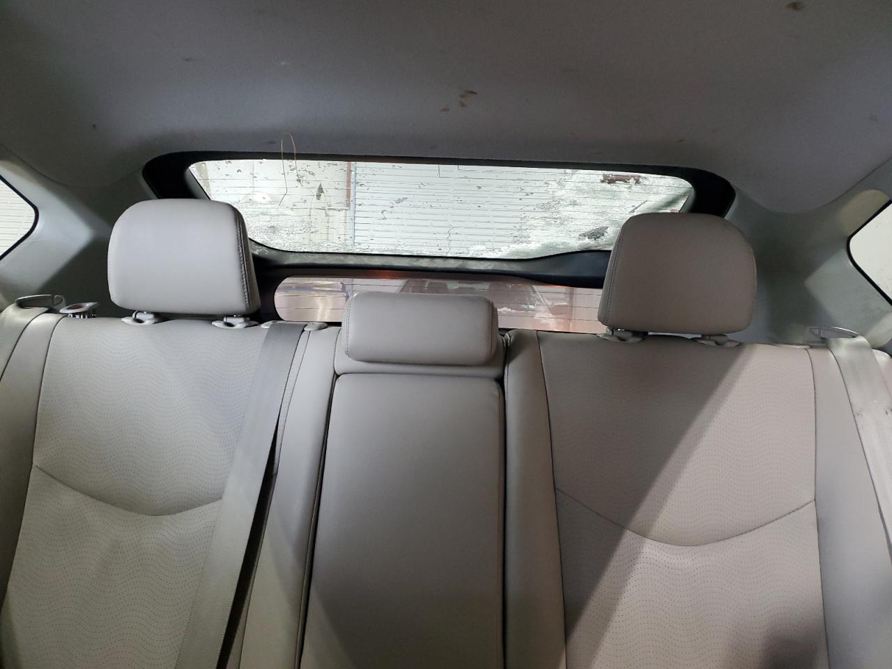 2010 Toyota Prius - Image 10