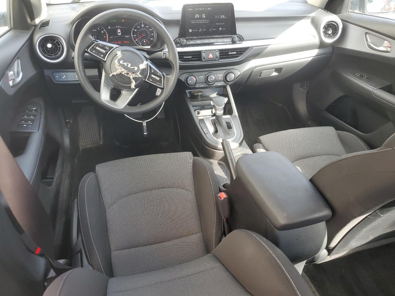 2024 Kia Forte - Image 8