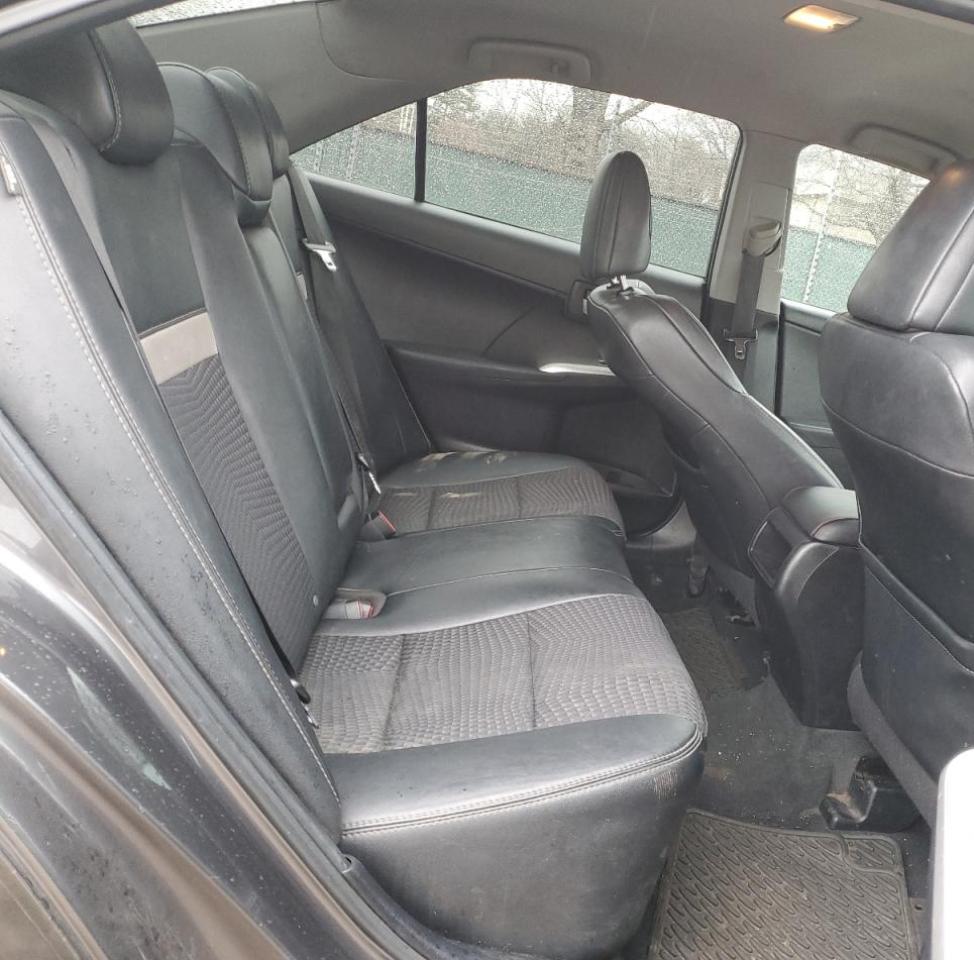 2012 Toyota Camry - Image 10