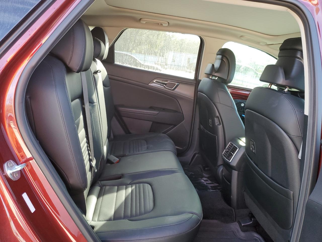 2023 Kia Sportage - Image 11