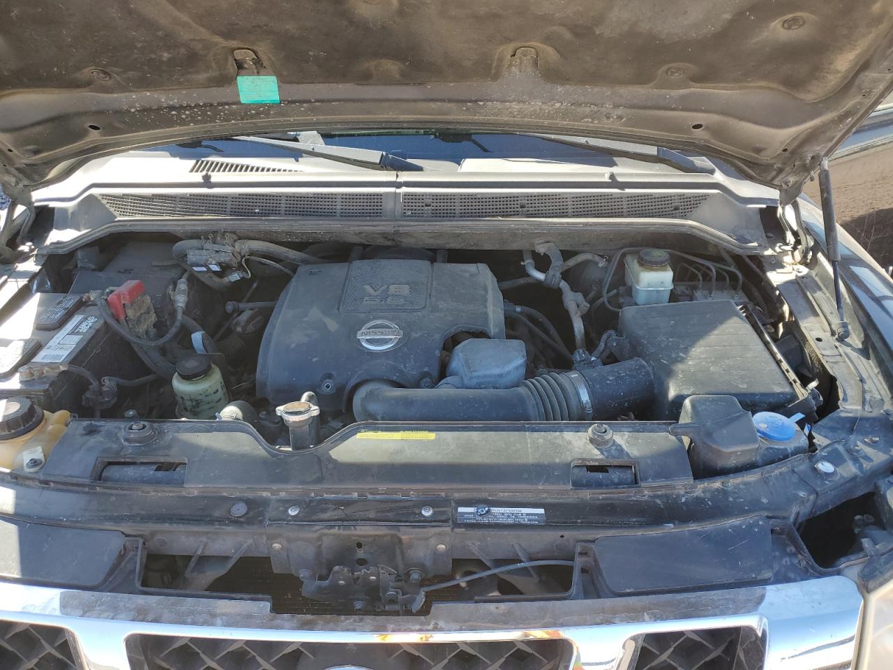 2014 Nissan Titan - Image 11