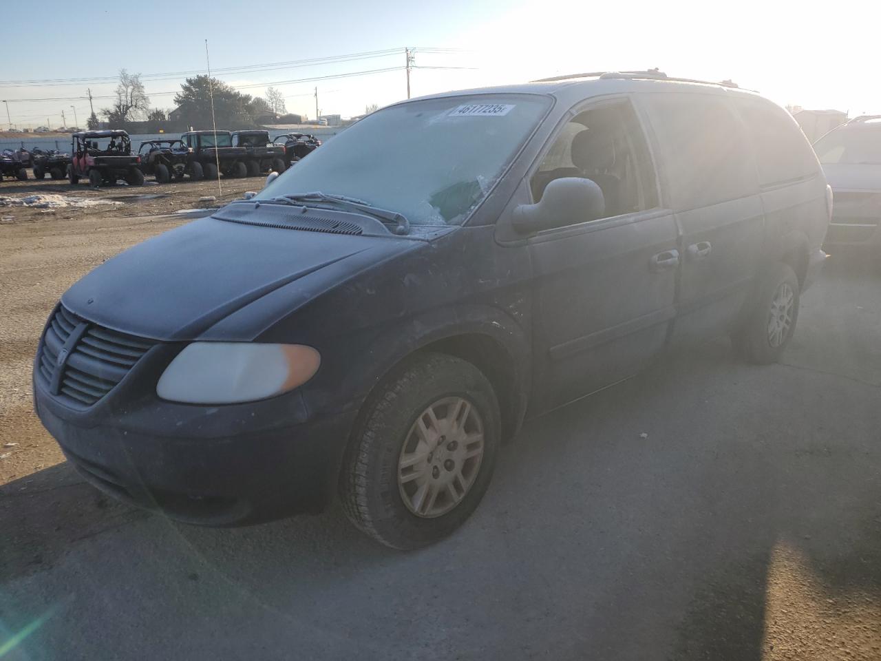 2005 Dodge Caravan - Image 1