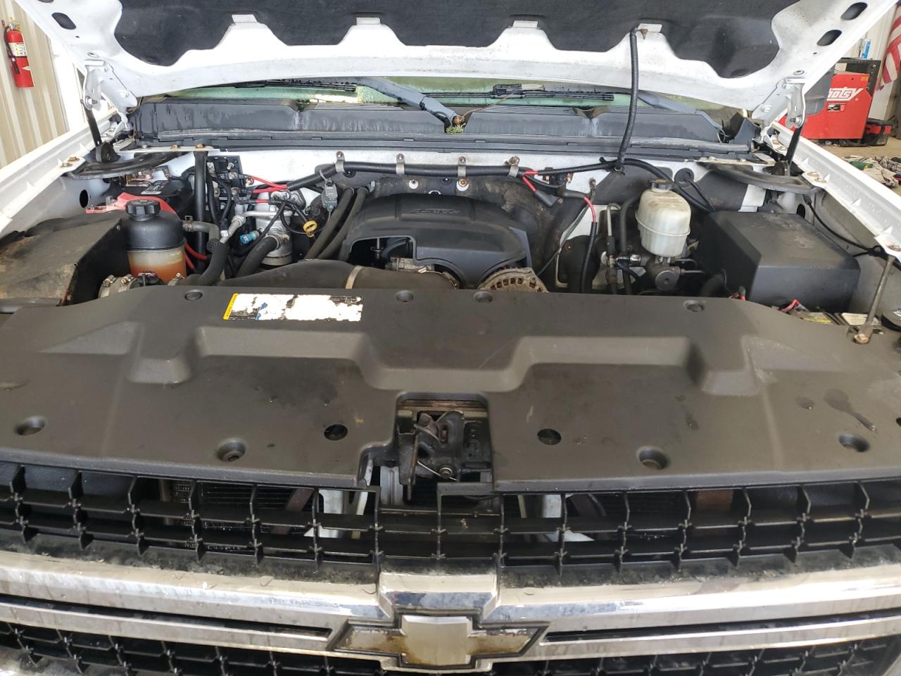 2007 Chevrolet Silverado - Image 11