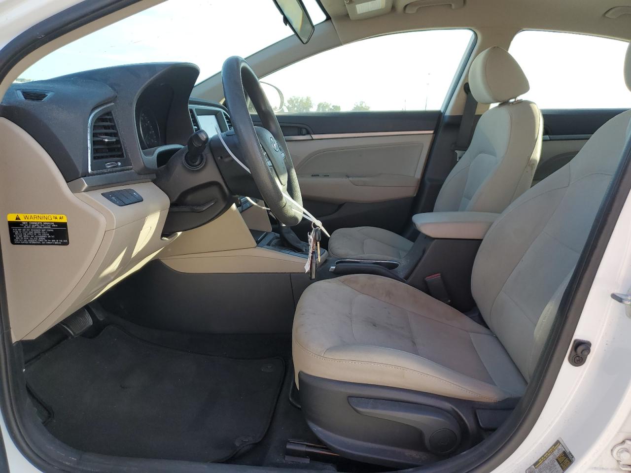 2017 Hyundai Elantra - Image 7