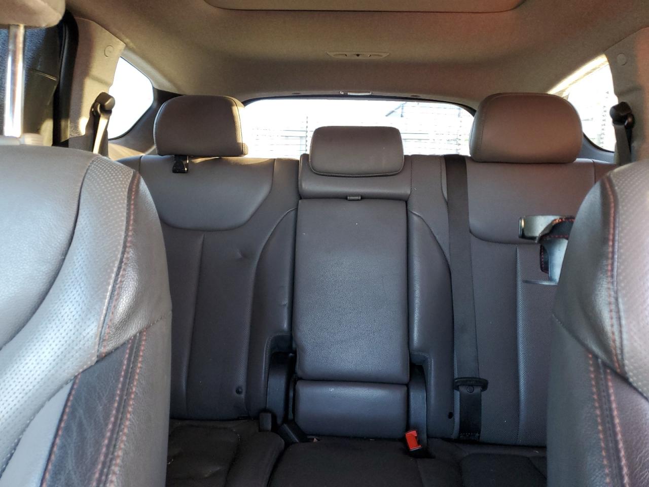 2019 Hyundai Santa Fe - Image 10